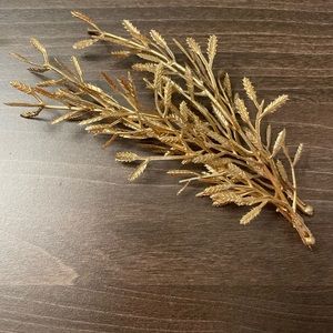 Gold “leaf” for decoration. (Whole bag)